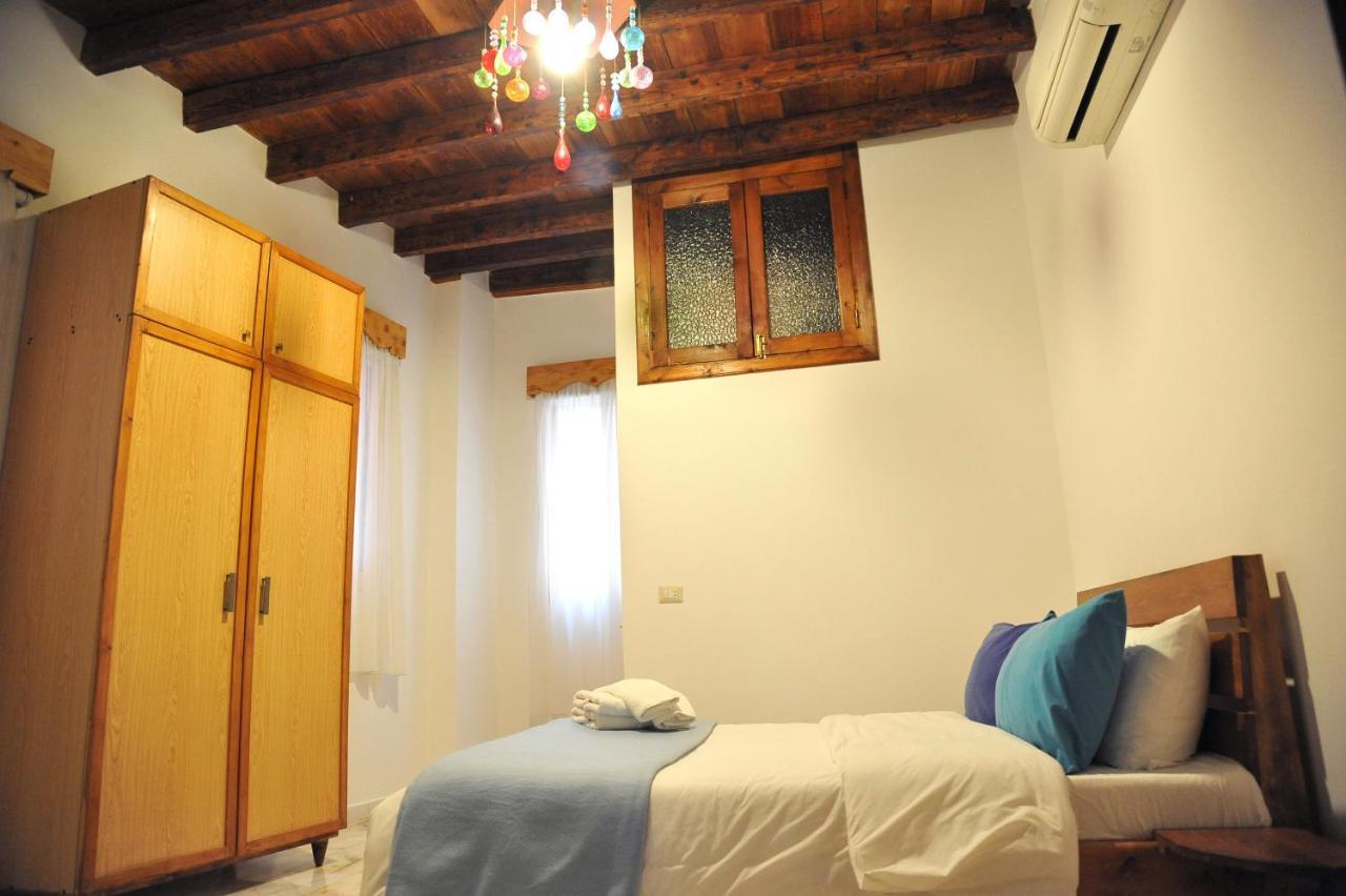 Tyre Boutique Apartments Kültér fotó